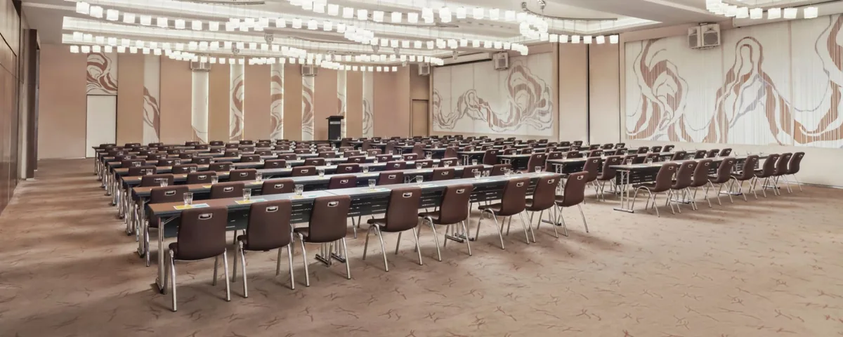 Conference setup in the ballroom at Le Méridien Saigon, venue for the November 2 GBA business meeting