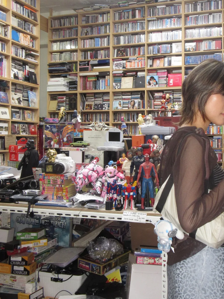 BongBongQuayQuay artist promotional photograph in a record shop; not the Club Rivage venue.